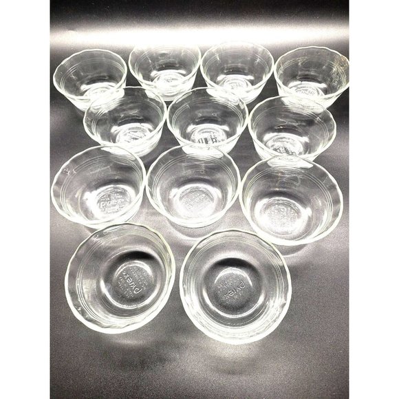 Pyrex | Dining | 2 Pyrex 463 Clear Glass 6 Oz Scalloped Edge 3ring ...